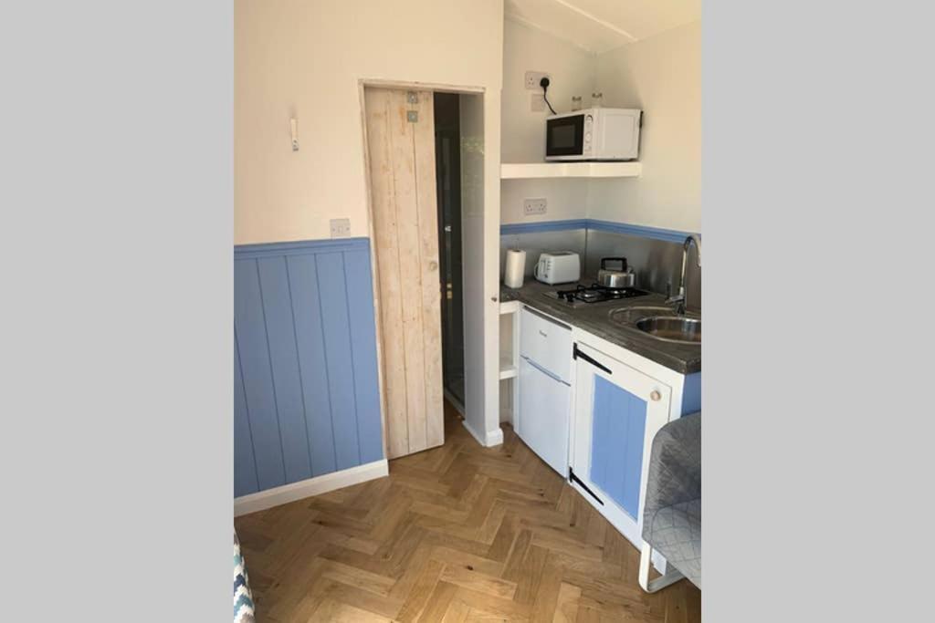 דירות טנבי Apple Tree Hut מראה חיצוני תמונה